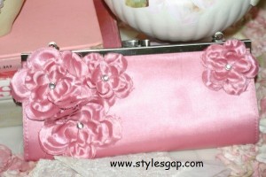 new-designs-wedding-handbag-collection-7-600x400