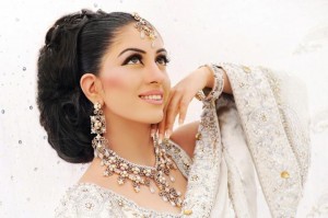 Best Bridal Makeup-Stylesgap (1)