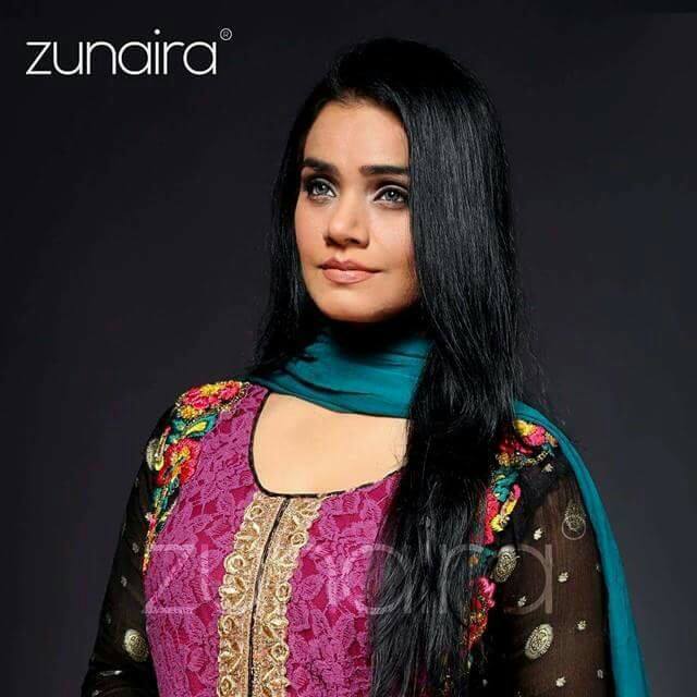 pakistani-party-wear-dresses-collection-2016-17-by-zunairas-lounge-22