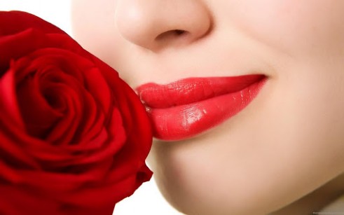 Top and easy Natural Ways To Get Healthy Pink rosy lips in every season  (2)