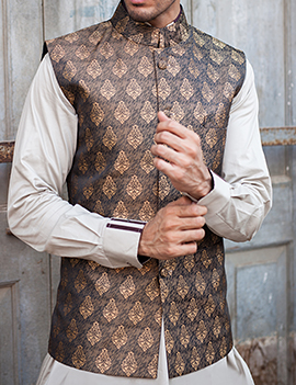 Arsalan Iqbal Men Festive Collection 2016-2017  Kurta Shalwar & Waist Coat Designs (3)