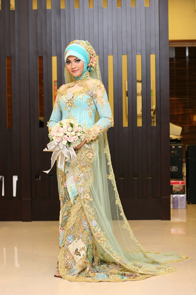 New Arabic bridal Dresses collection and hijabs for Muslim Women 2014-2015 (6)