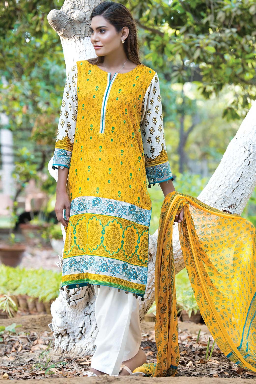Zeen Embroidered Eid Luxurious Collection 2016-2017 for Women (9)