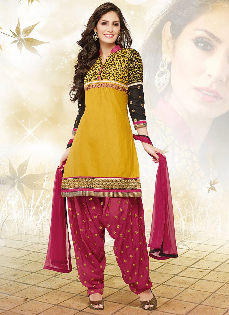 Latest Fashion of Designer Punjabi Dresses & Patiala Salwar Kameez Suits for Women (15)