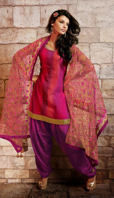 Latest Fashion of Designer Punjabi Dresses & Patiala Salwar Kameez Suits for Women@stylesgap (5)