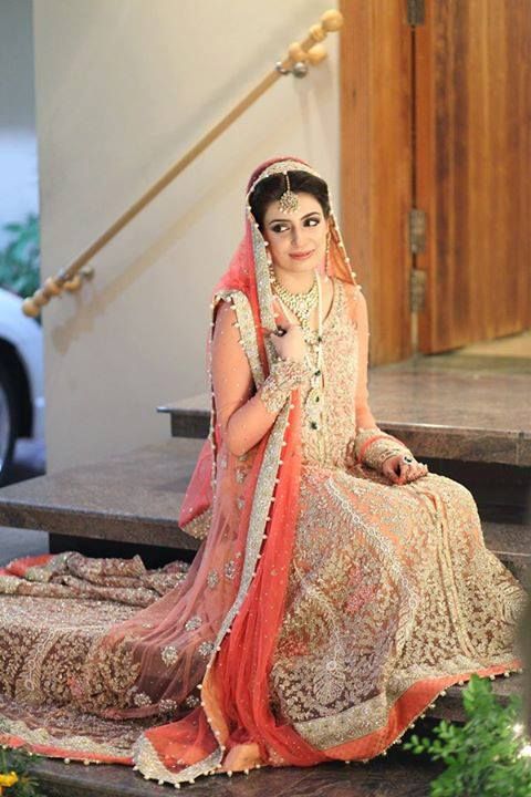 Latest Pakistani & Indian Best Wedding Dresses and Bridal Gowns for Women (17)