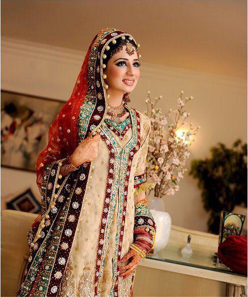 Latest Pakistani & Indian Best Wedding Dresses and Bridal Gowns for Women (18)