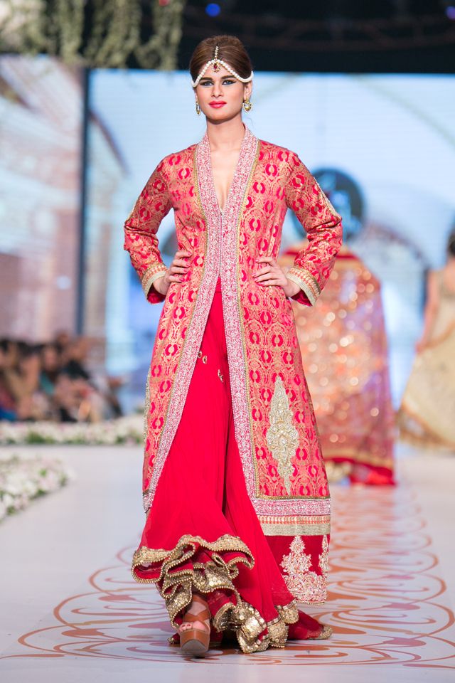 Indian & Pakistani Latest Fashion of Top Designer Fancy Party wear & Stylish Bridal Anarkali Suits for Women (28)