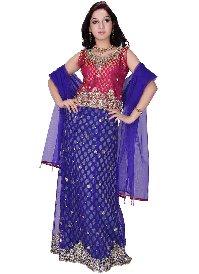 Diwali-Special-Indian-Formal-dresses-for-Women (23)