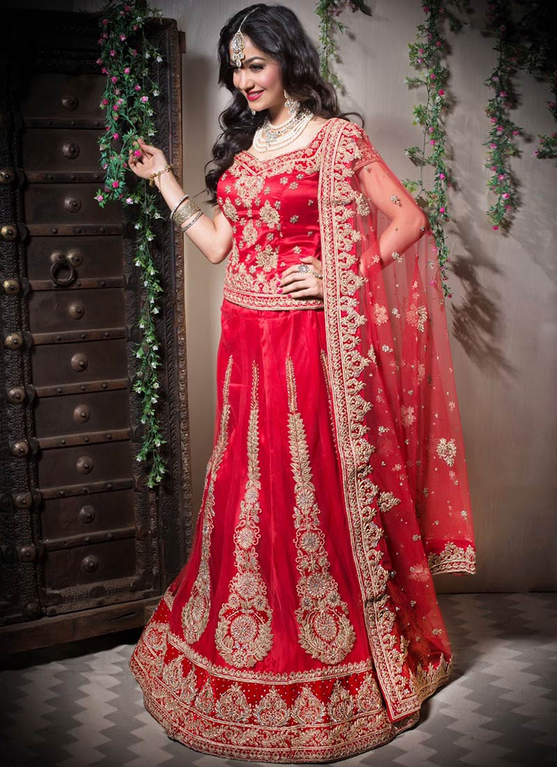 Diwali-Special-Indian-Formal-dresses-for-Women (34)