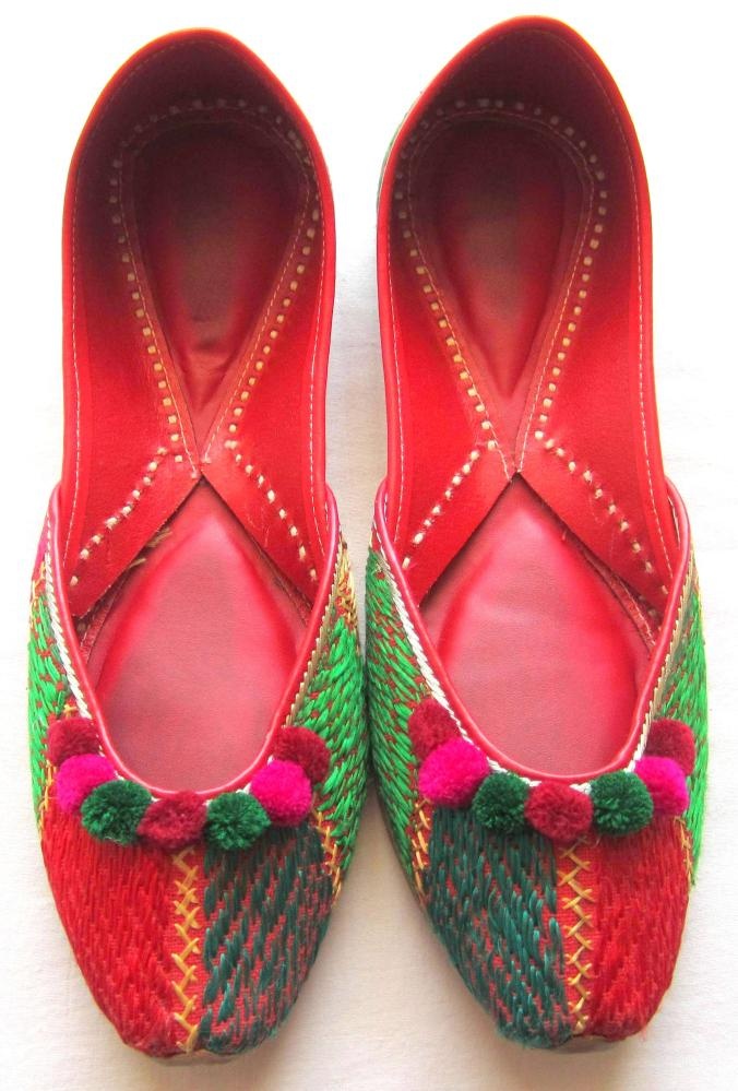 Latest Asian Trends & Collection of Punjabi Jutti Khussa Shoes designs for women 2015-2016 (2)