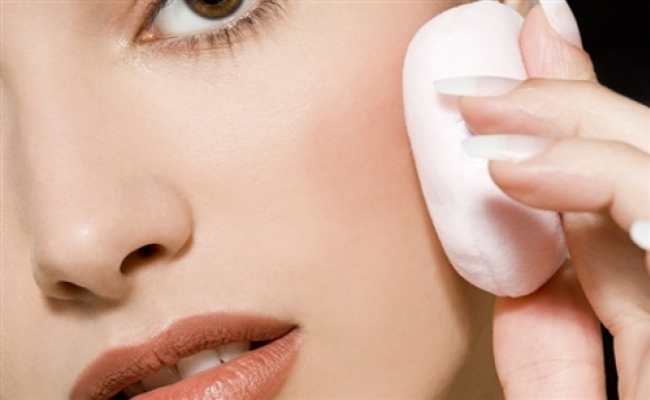 Preparing Skin for Makeup-1