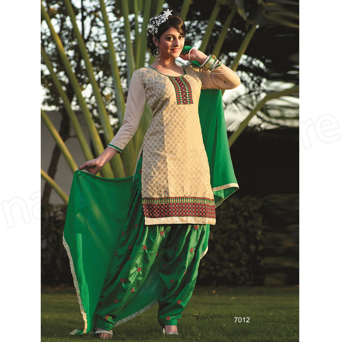 Punjabi Suits Latest Indian patiala Shalwar Kameez Collection 2015-2016 (14)