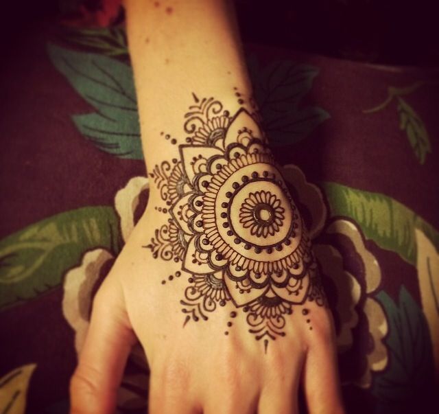 Latest Simple Eid Mehndi Designs Collection 2015-2016 (3)