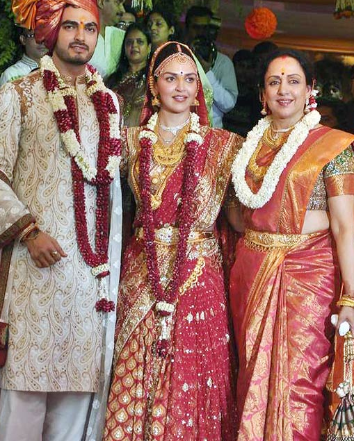 Esha Deol- Top 10 Famous Indian Celebrity Wedding Dresses Trends (1)