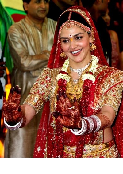 Esha Deol- Top 10 Famous Indian Celebrity Wedding Dresses Trends (2)