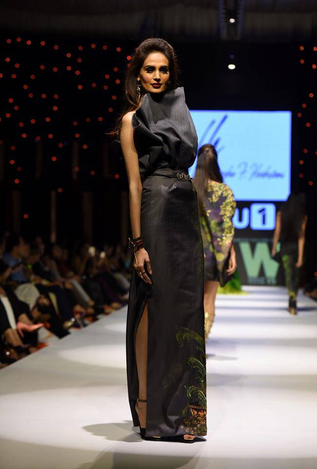 Fashion Week Pakistan 2015-2016 FWP'15 Designer Collections Day1, Day2, Day 3 (29)