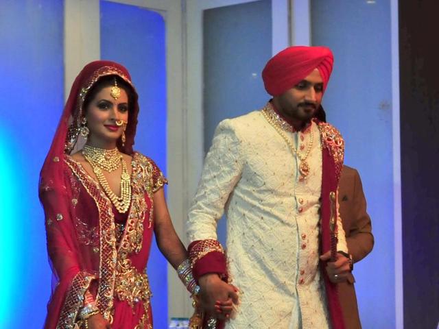 Geeta Basra- Top 10 Famous Indian Celebrity Wedding Dresses Trends (4)