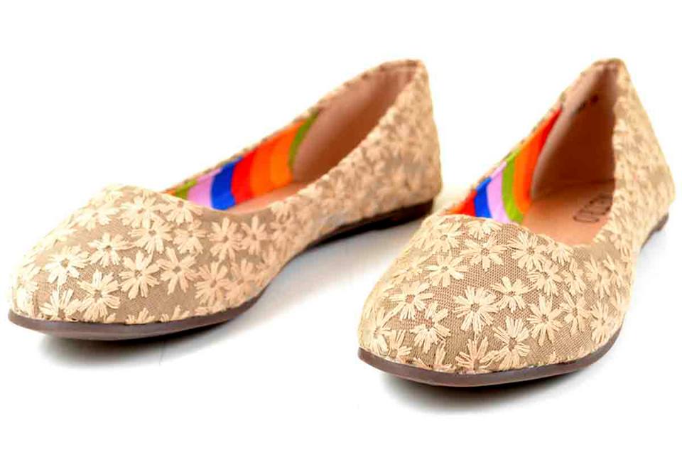 intraining shoes