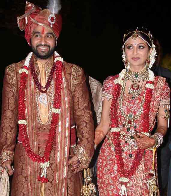 Shilpa Shetty Raj- Top 10 Famous Indian Celebrity Wedding Dresses Trends (1)