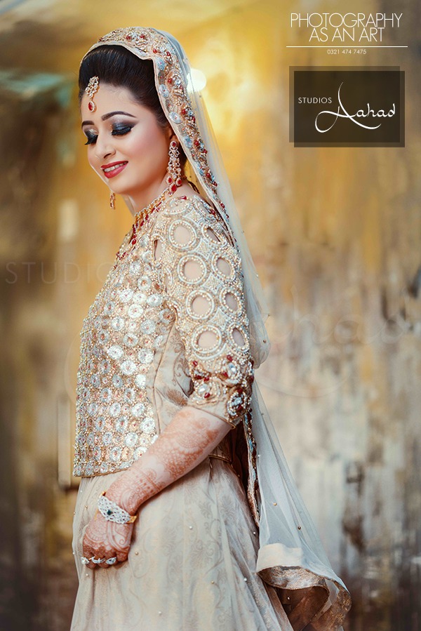 Latest Pakistani Ghagra Choli Dresses Collection 2016-2017 (1)