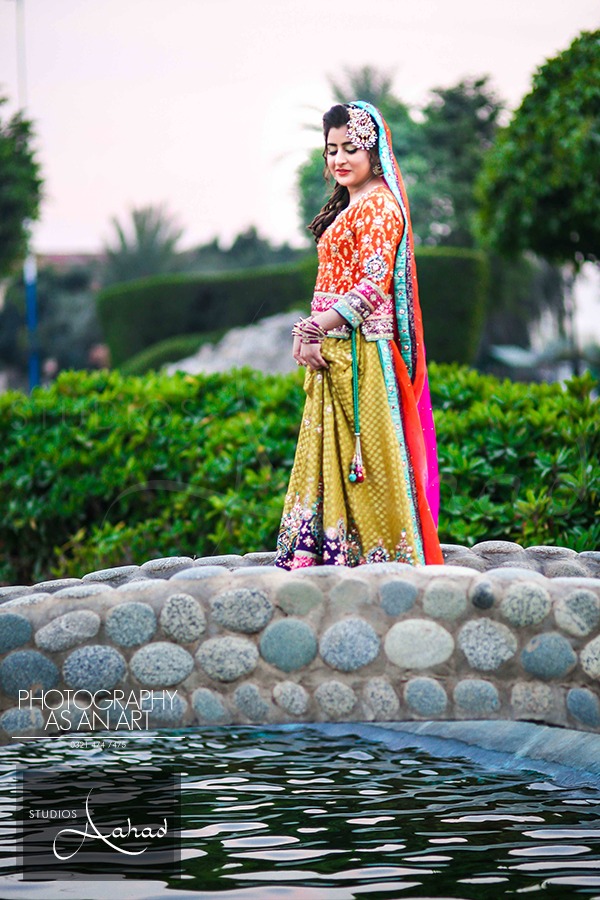 Latest Pakistani Ghagra Choli Dresses Collection 2016-2017 (9)