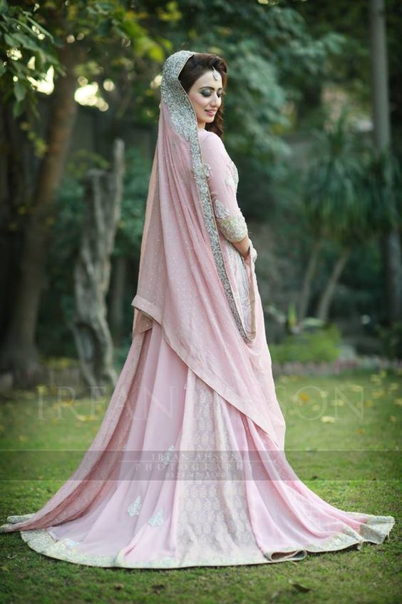 Latest Wedding Maxis Long Tale Dresses Designs Collection 2016-2017 (43)