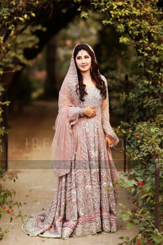 Latest Wedding Maxis Long Tale Dresses Designs Collection 2016-2017 (6)