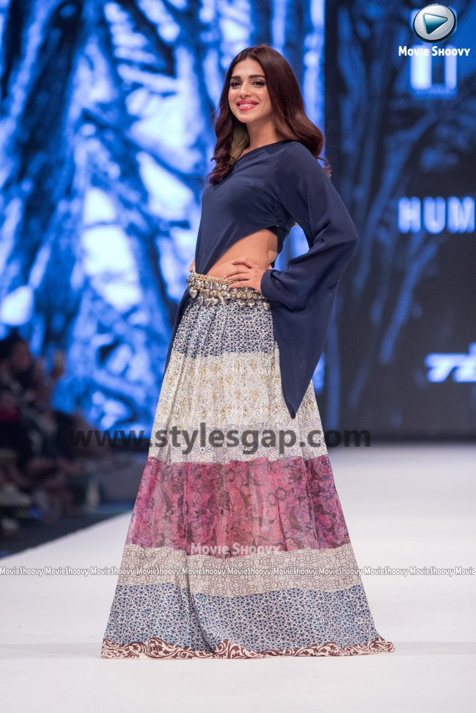 SONIYA HUSAIN- Showstopper in fashion week Pakistan 2016-2017 (3)