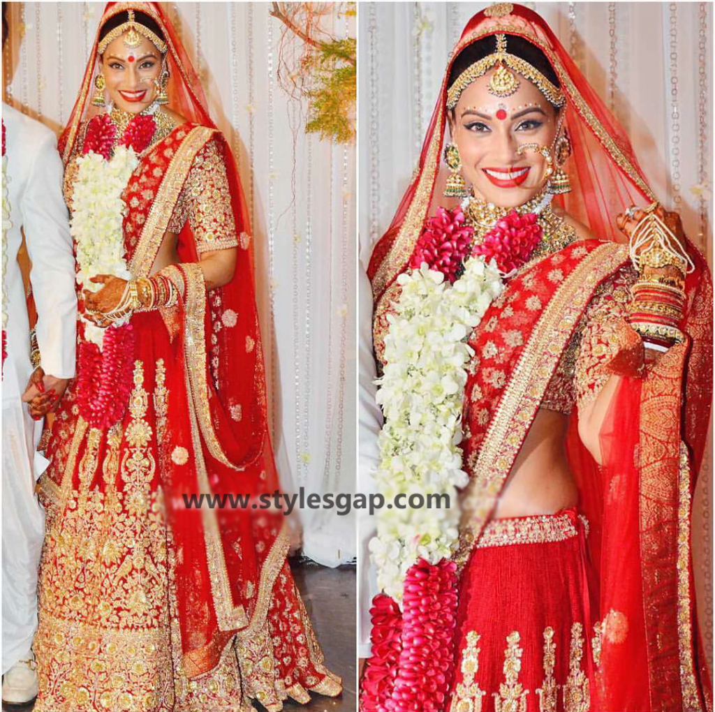 Bipasha-basu-and-karan-singh-grover-Wedding-sabyasachi wedding dress