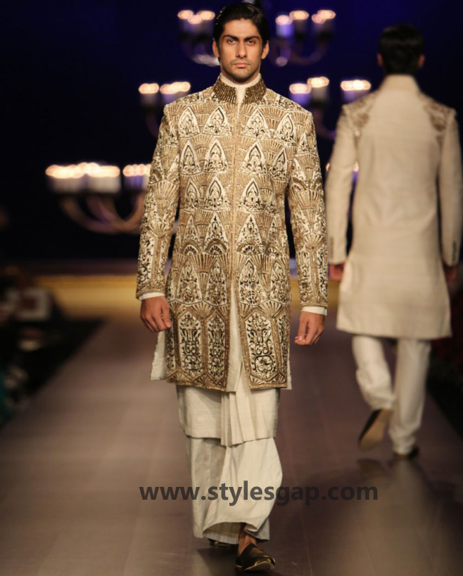 Manish Malhotra Wedding Sherwanis & Party Suits for Men 2016-2017 Collection (19)