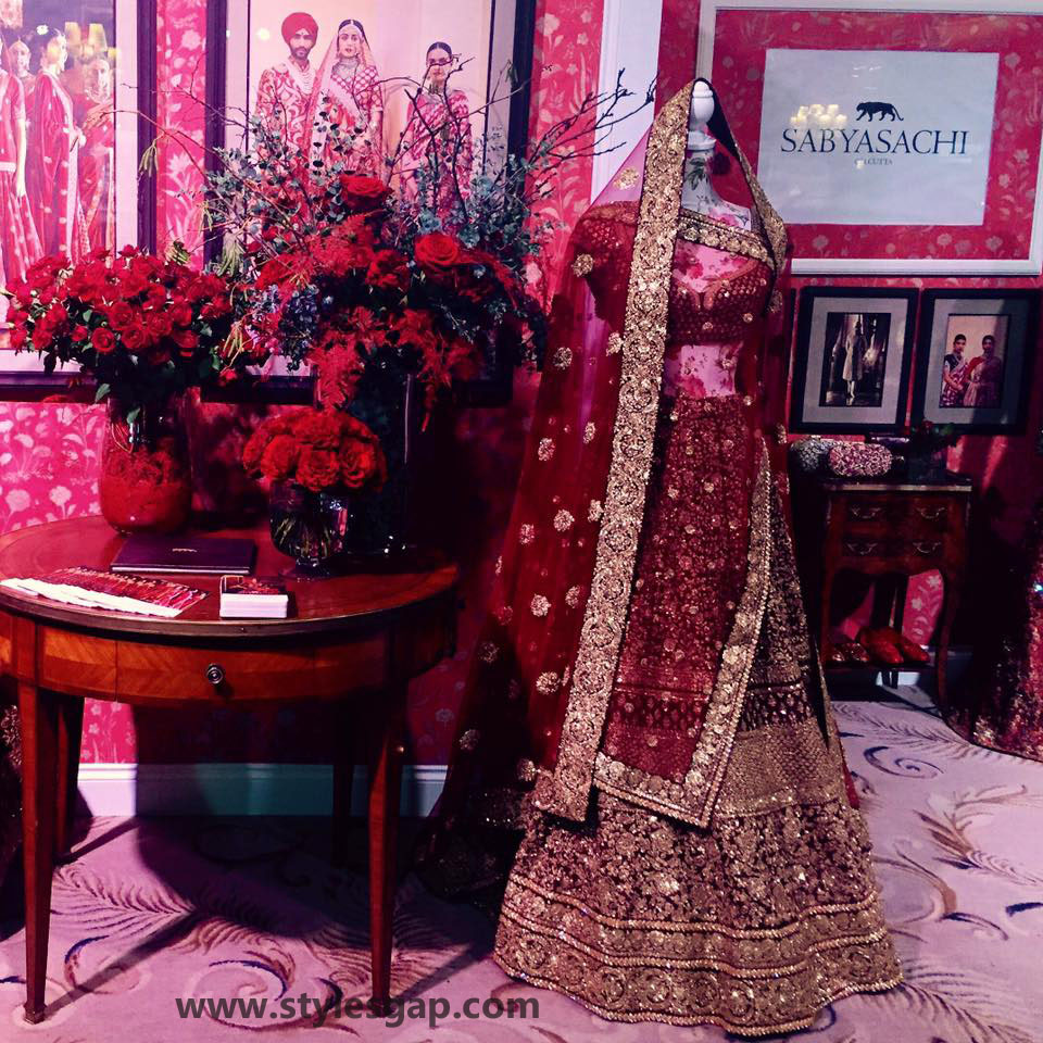 Sabyasachi Mukherjee Latest Wedding Dresses 2016-2017 Collection. Lehengas, Sarees (20)