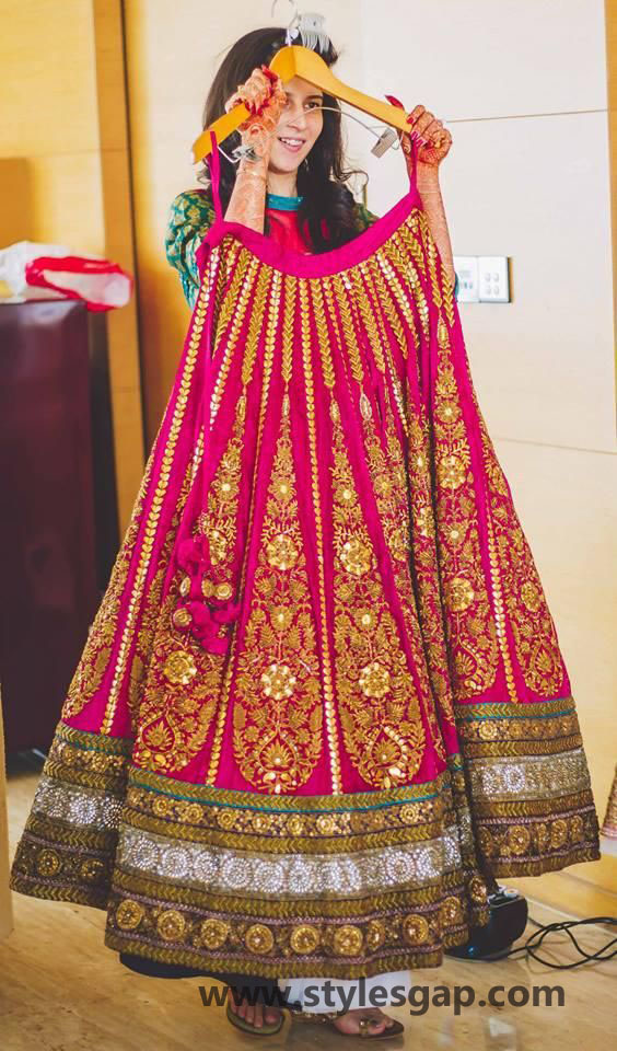 Sabyasachi Mukherjee Latest Wedding Dresses 2016-2017 Collection. Lehengas, Sarees (31)