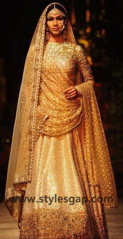 Sabyasachi Mukherjee Latest Wedding Dresses 2016-2017 Collection. Lehengas, Sarees (39)
