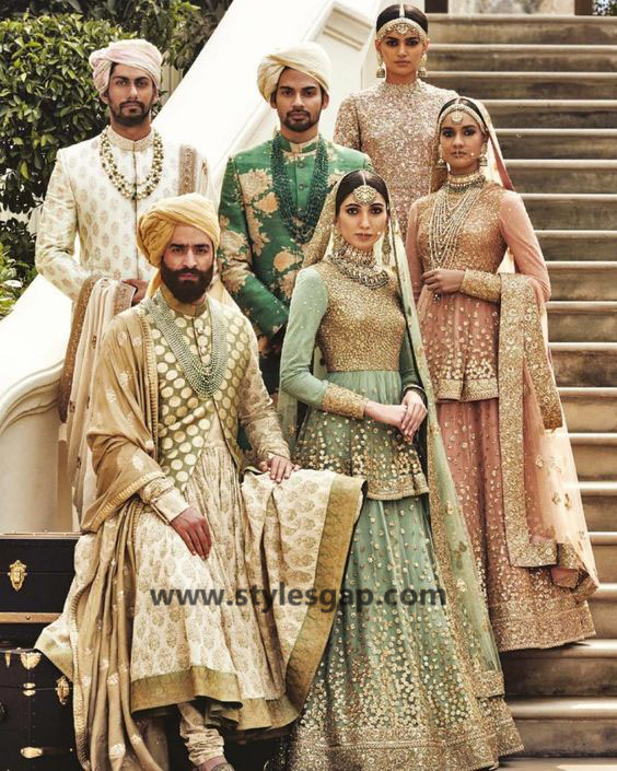 Sabyasachi Mukherjee Latest Wedding Dresses 2016-2017 Collection. Lehengas, Sarees (7)