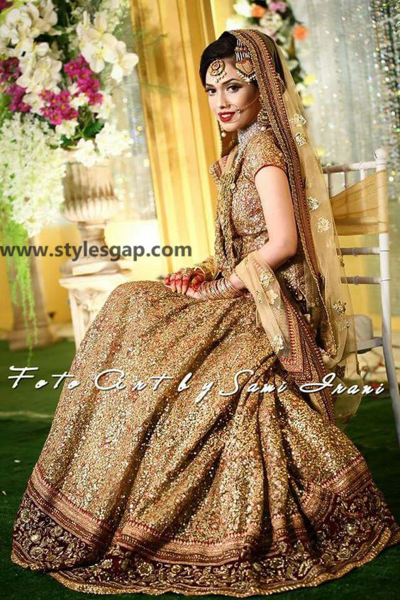 Sabyasachi Mukherjee Latest Wedding Dresses 2016-2017 Collection. Lehengas, Sarees (9)