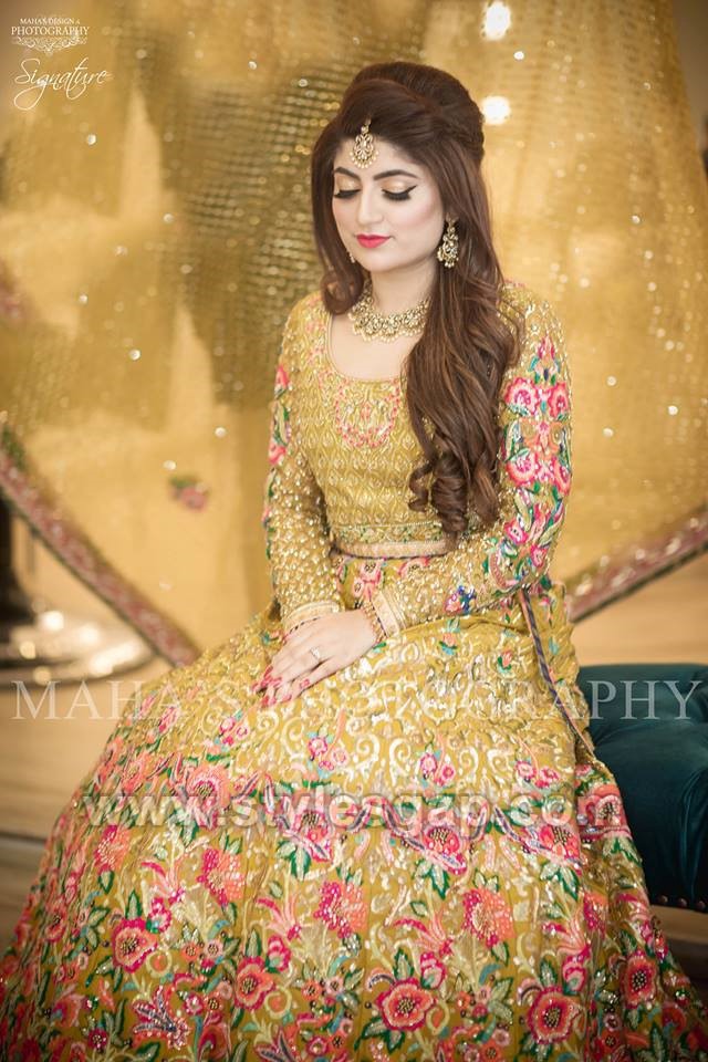 yellow lehenga for mehndi