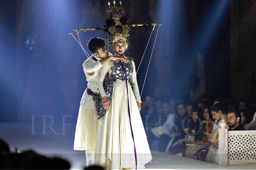 Best Pakistani Fashion Designer Bridal Collections at PFDC L'Oreal Paris Bridal Couture Week 2014-2015 - Fahad Husayn (1)