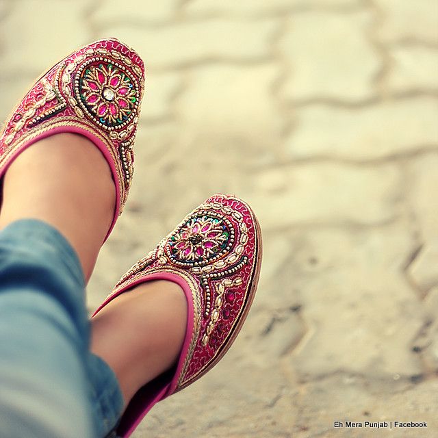 Latest Asian Trends & Collection of Punjabi Jutti Khussa Shoes designs for women 2015-2016 (10)