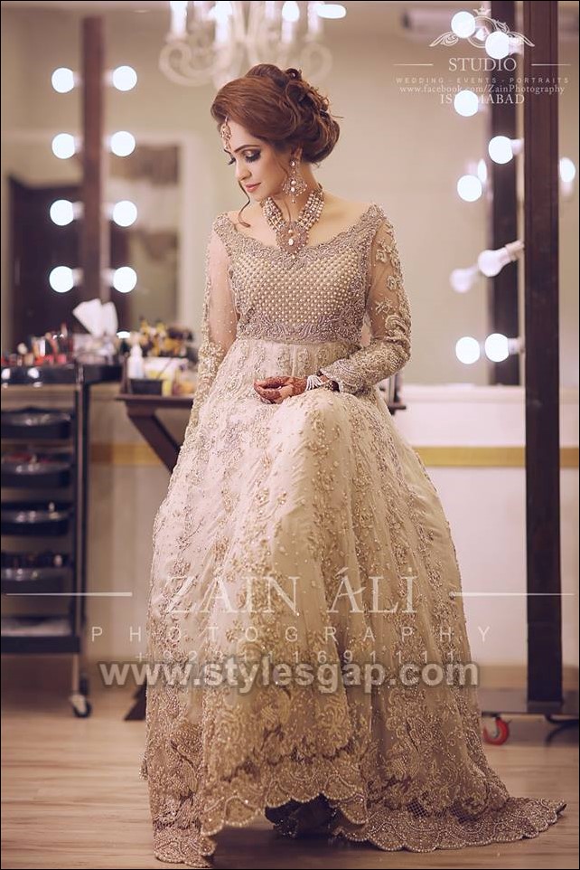 Engagement Dresses 2020 | Arabia Weddings