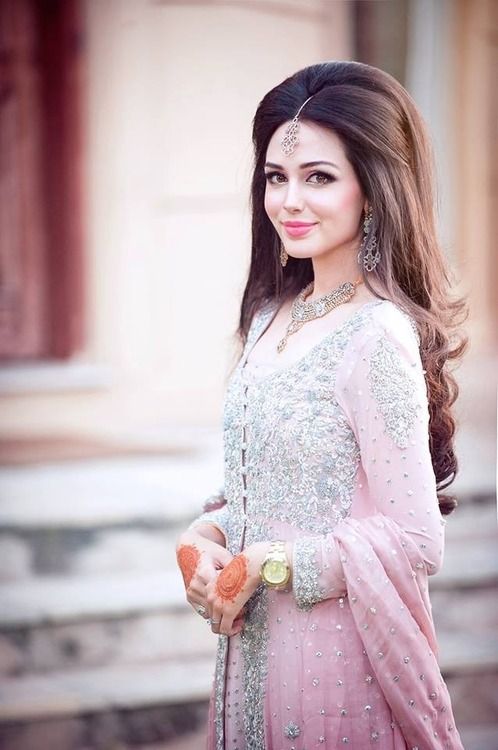 25 Trending Hairstyles For Walima Functions This Year