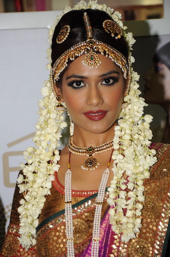 Indian Bridal Wedding makeup Looks (4)