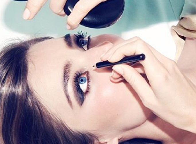 how to apply different eyeliner styles- top 7 eyeliner shapes