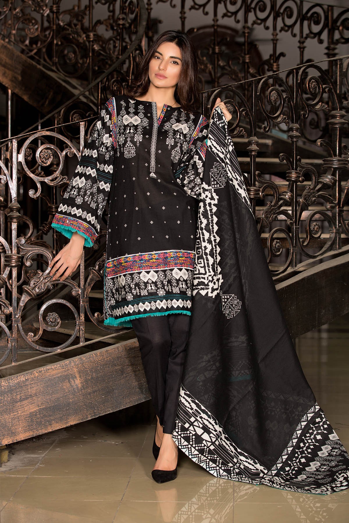 kayseriawindsofwinterdressescollection2016unstitchedfabric7