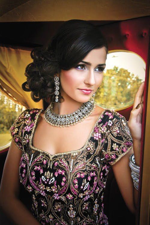 Hairstyle For Short Hair For Wedding Indian