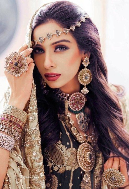 Latest Pakistani Bridal Wedding Hairstyles Trends 2018 