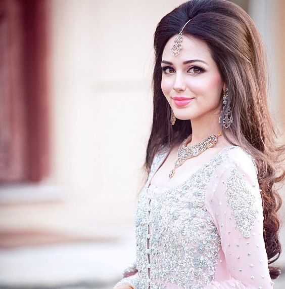 Hairstyles For Weddings In Pakistan