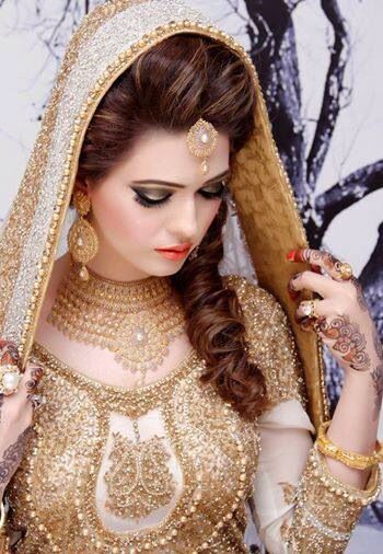 Latest Pakistani Bridal Hairstyles Wedding Trends (16) - StylesGap.com