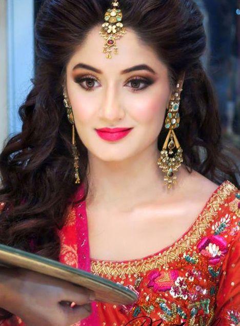 Latest Pakistani Bridal Wedding Hairstyles Trends 2020 