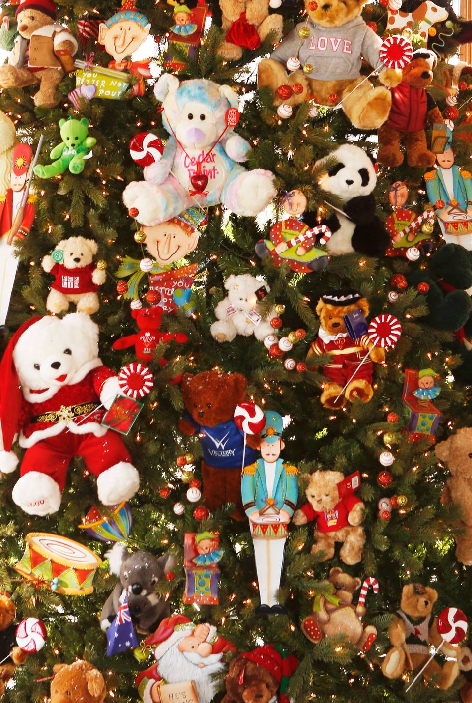 toy animals Christmas tree - StylesGap.com
